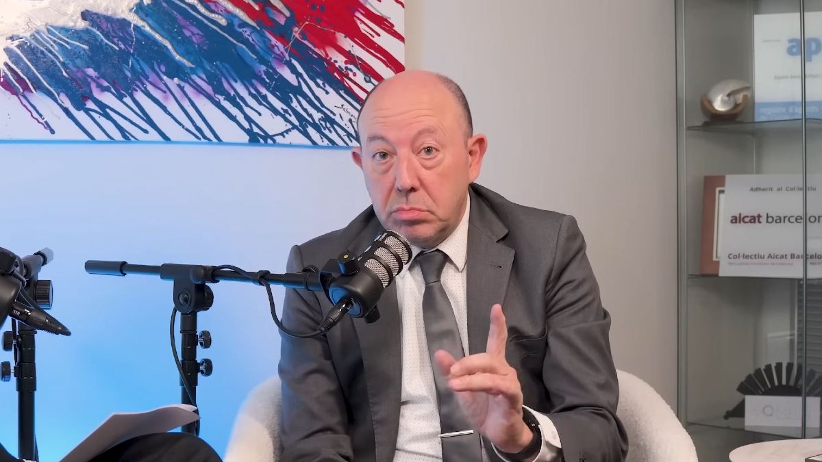 Gonzalo Bernardos durante un podcast