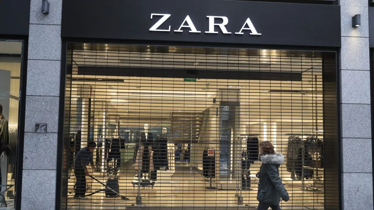 una tienda de zara cerrada