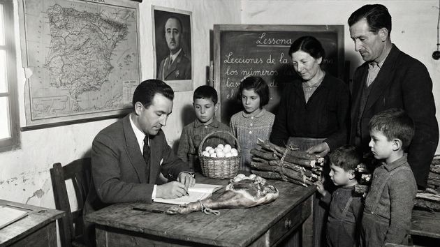 Recreación de una aula rural