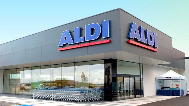 Fachada de un supermercado Aldi