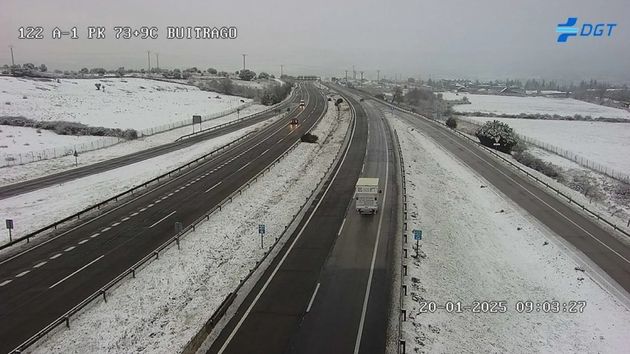 Nevada en la A-1 a la altura de Buitrago de Lozoya