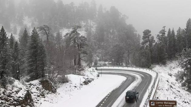 Una carretera nevada