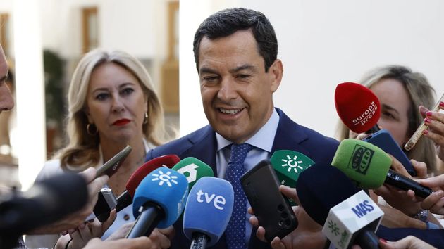 Juanma Moreno y carolina españa