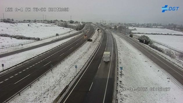 Nevada en la A-1 a la altura de Buitrago de Lozoya