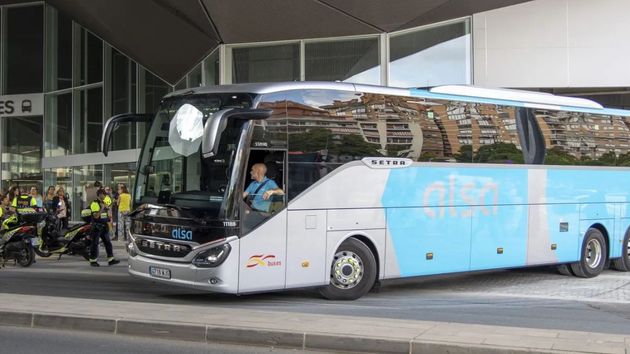 Un autobús de Alsa