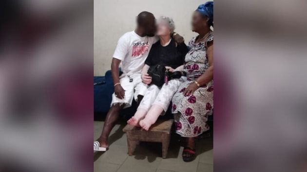 marie-jose en abeyan con los estafadores