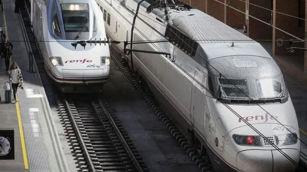 Dos trenes AVE 
