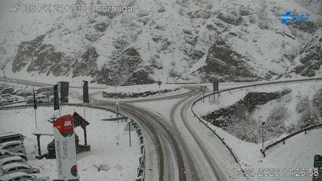 Imagen de la DGT de una carretera nevada