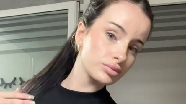 Silvia, 19 años, dueña de un negocio de uñas en Barcelona