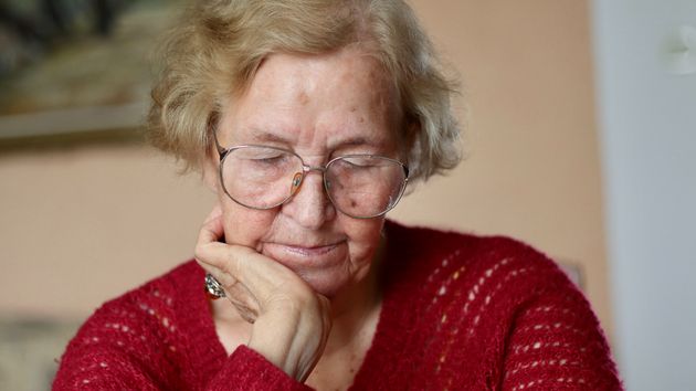 Una anciana pensativa