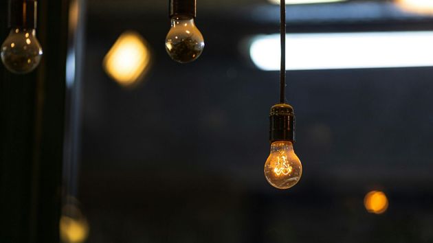 Precio de la luz hoy, 1 de febrero de 2026, por horas