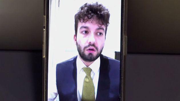 José Miguel, camarero que trabaja en Irlanda