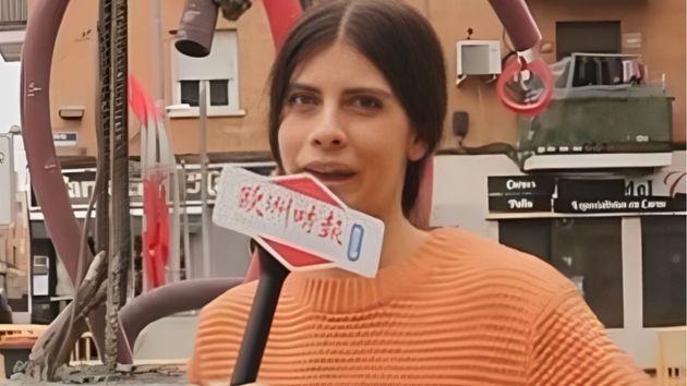 La joven durante la entrevista.