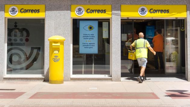 Los trabajadores temporales de Correos deben recibir el mismo uniforme que los fijos: lo contrario es discriminatorio según el Supremo