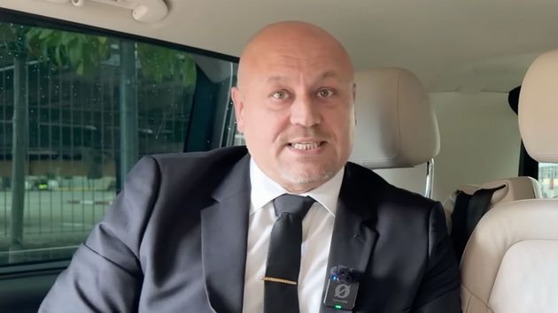 Tolo, conductor de VTC