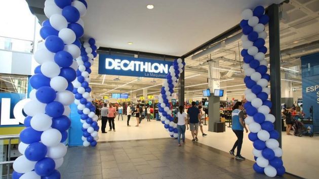 una tienda de decathlon