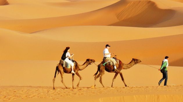 Una familia en el desierto