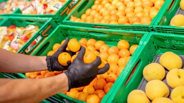Naranjas y mandarinas en un supermercado Mercadona