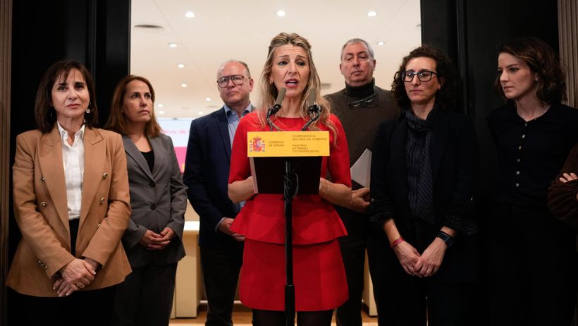 Yolanda Díaz vigilará con sindicatos y patronal el impacto del conflicto en Irán y no descarta nuevas medidas laborales