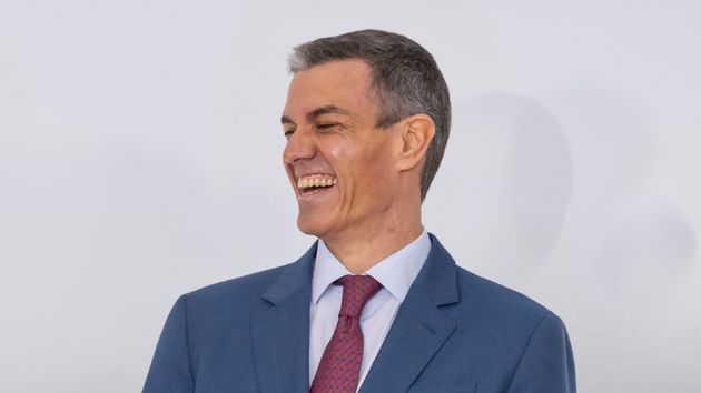 pedro sanchez riendo