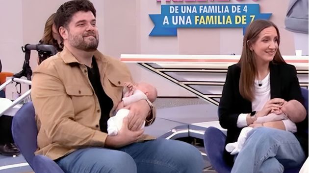 Benito y María con dos de sus hijos.