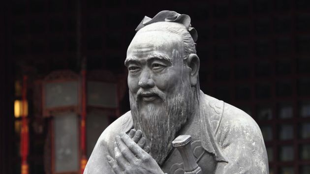 Estatua del filósofo chino