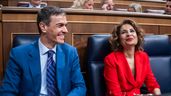 El presidente del Gobierno, Pedro Sánchez, y la vicepresidenta primera y ministra de Hacienda, María Jesús Montero