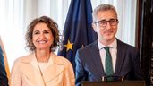 la antigua ministra de hacienda, maria jesús montero y el nuevo ministro, arcadi españa