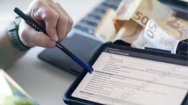  Vista de la declaración de la renta en una tablet.