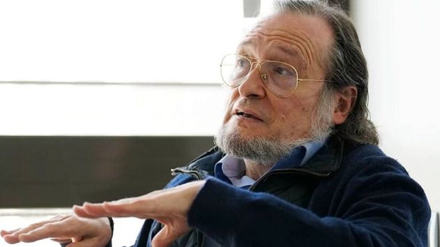 El economista, explicando su postura.