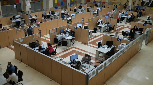 Oficina de la Agencia Tributaria en plena campaña de la Renta