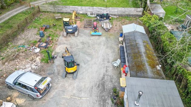 Una imagen de terreno en el que vive la pareja 