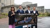 Imanol Pradales y Amaia Barredo presentan el parque acuícola de Basordas en la antigua central de Lemoiz.