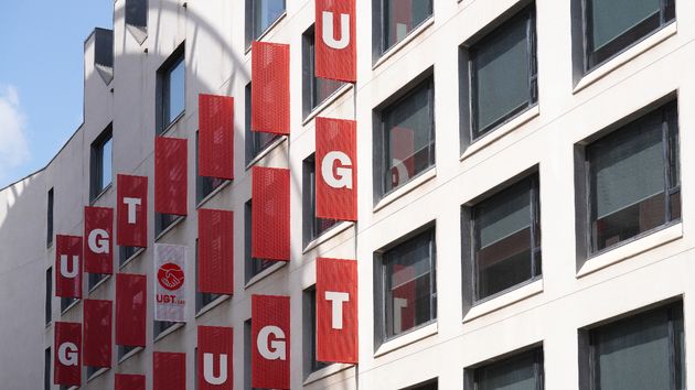 Fachada de la sede de UGT Catalunya