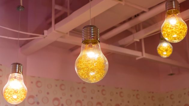 El precio de la luz hoy jueves, 7 de mayo de 2026: las horas más baratas y caras dentro del PVPC