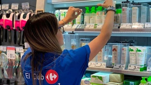 Carrefour está contratando y activa 391 ofertas de empleo: no piden estudios ni experiencia previa