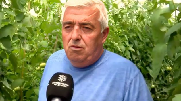 Juan Carlos, frutero