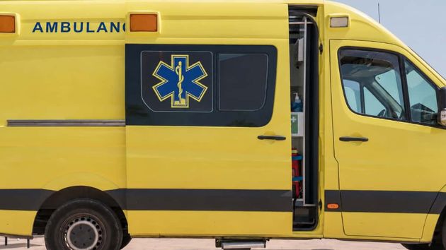 Suspenden 45 días de empleo y sueldo a un trabajador de urgencias por dejar su puesto e irse con una ambulancia a las casetas del recinto ferial