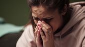 Una mujer triste al azar