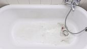 Una bañera deteriorada