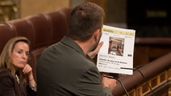 El portavoz de vivienda de Sumar en el Congreso, Alberto Ibáñez,  durante una sesión plenaria