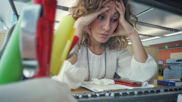 Una mujer aleatoria, trabajando