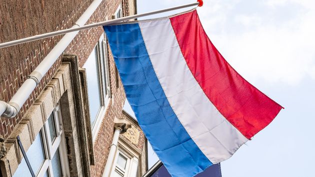 una bandera de holanda
