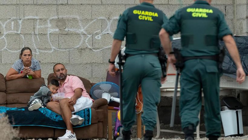 Una casera recupera su vivienda tras 7 años de alquiler pese a que los inquilinos se declararon familia vulnerable: le dejan 130.000 euros en pérdidas y escombros traídos de la calle