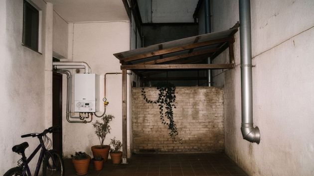 El patio común de un edificio