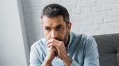 Un hombre preocupado