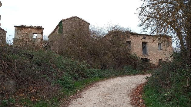 Casas abandonadas en Bárcena de Bureba