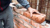 Un trabajador en la construcción