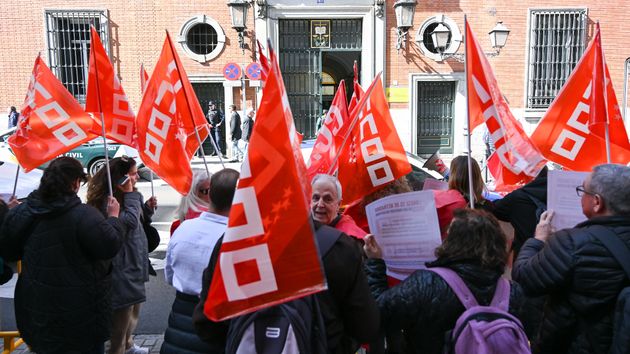 Banderas de CCOO en una protesta del sindicato el pasado mes de febrero