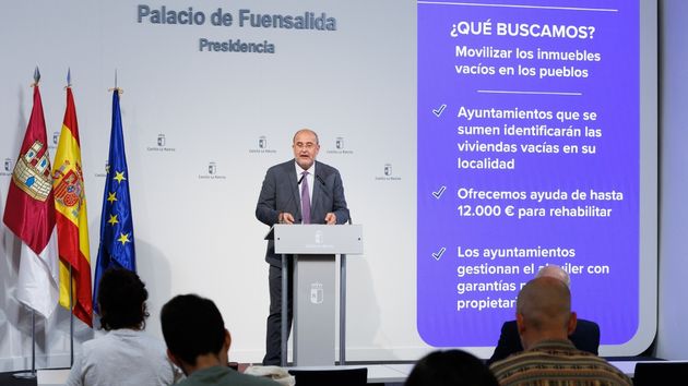 El vicepresidente primero anunciando las medidas.